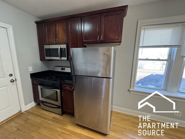 Photo - 4564 W George St Unidad 3