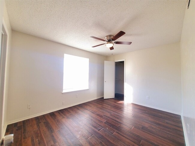 Photo - 6605 Park Pl Dr
