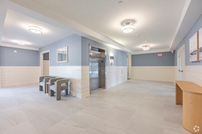 410 Washington Ave - Lobby