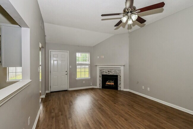 Photo - 5681 Kayla Dr