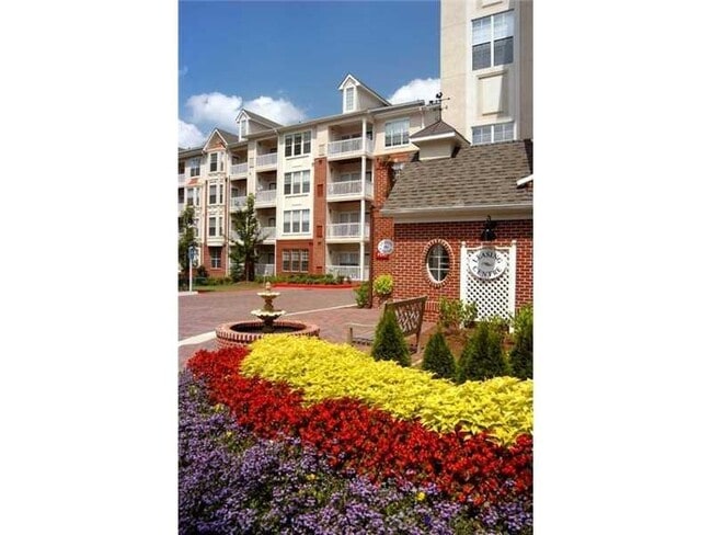 Photo - 2108 Westchester Ln NE