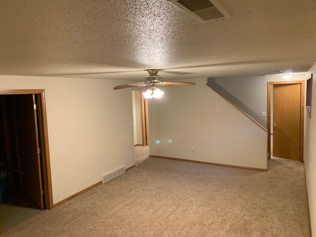 Downstairs Living room - N5527 Penny Lane