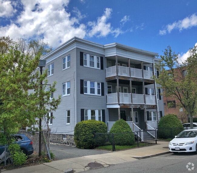 Building Photo - Available August 1st! Unit 3R Rental
