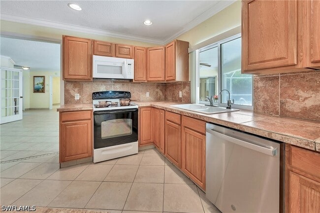 Photo - 639 Pompano Dr