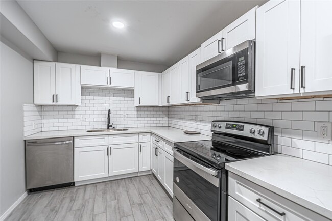 Photo - 9711 Linkmeadow Ln Unit 3
