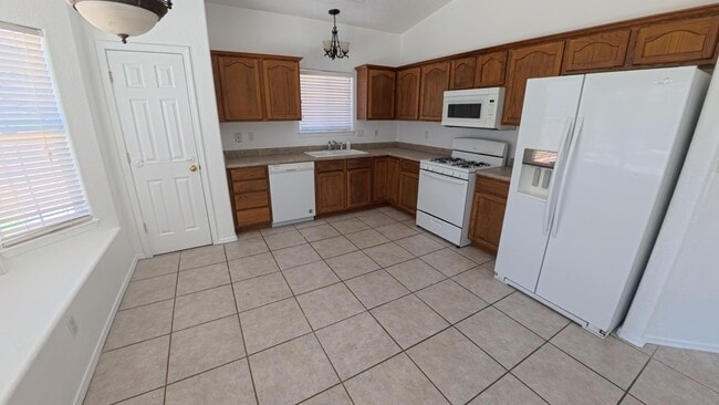 Photo - 7240 Boxwood Ave NE