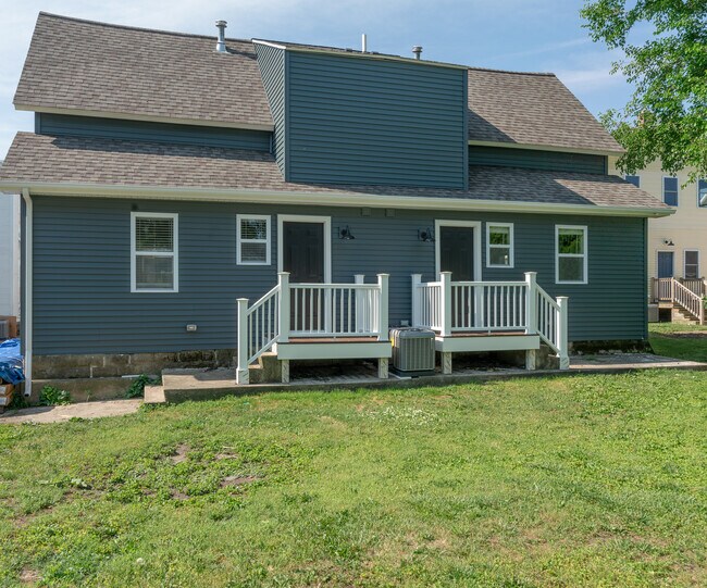 Photo - 627 3rd St NW