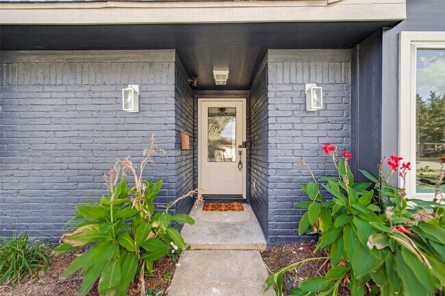 Photo - 5407 Lymbar Dr