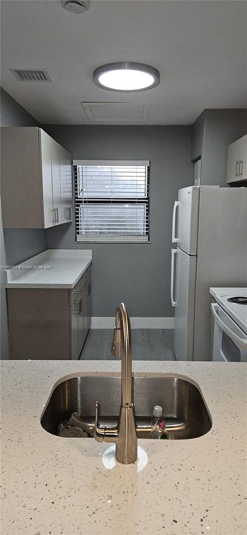 Photo - 862 NE 209th St