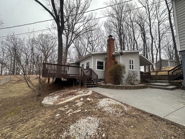 Building Photo - 542 Wagon Trail Rd