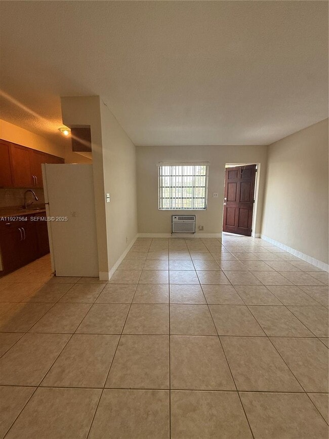 Photo - 1211 NE 23rd Ave Unit 5