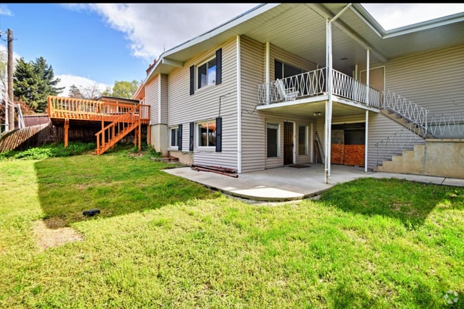 Building Photo - 3065 Bannock Dr Rental