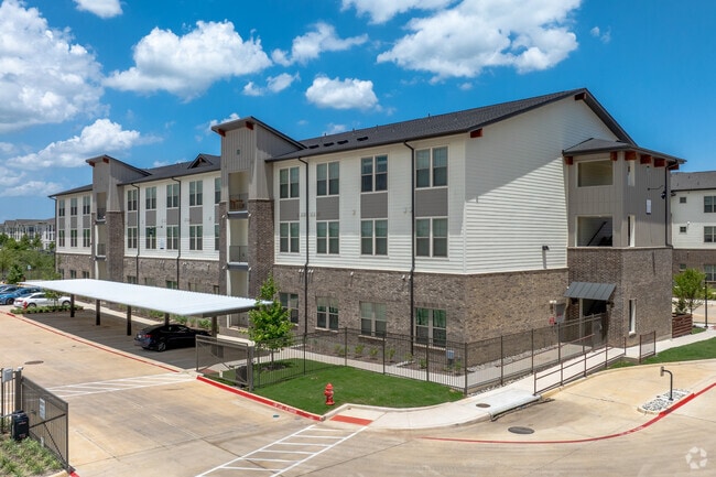 Photo - Birchway Denton (TX)