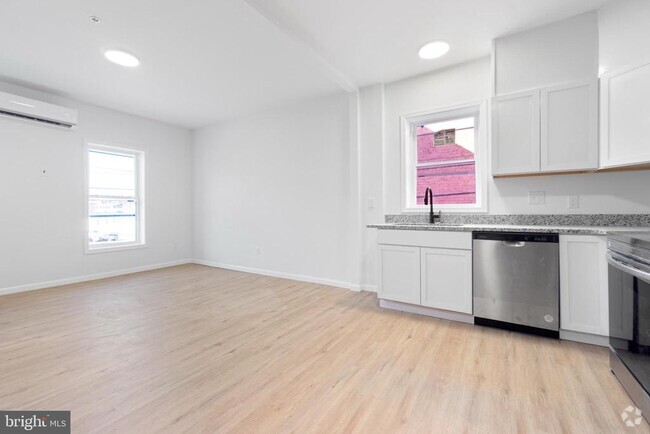 Building Photo - 26 N Mulberry St Unit 2L Rental