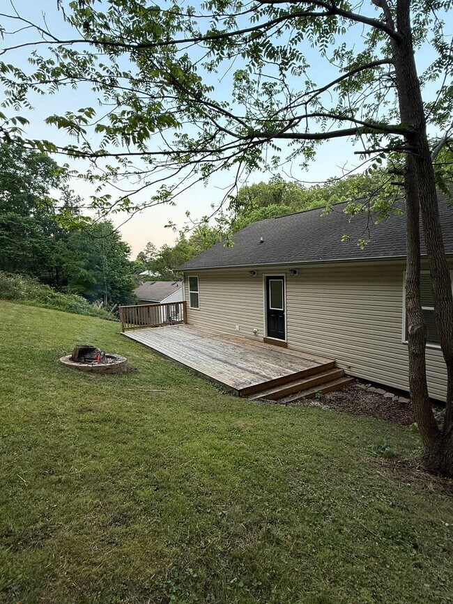 Photo - 135 Hogan Rd