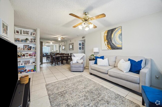 Building Photo - 1311 Antoine Dr Unit 323 Rental