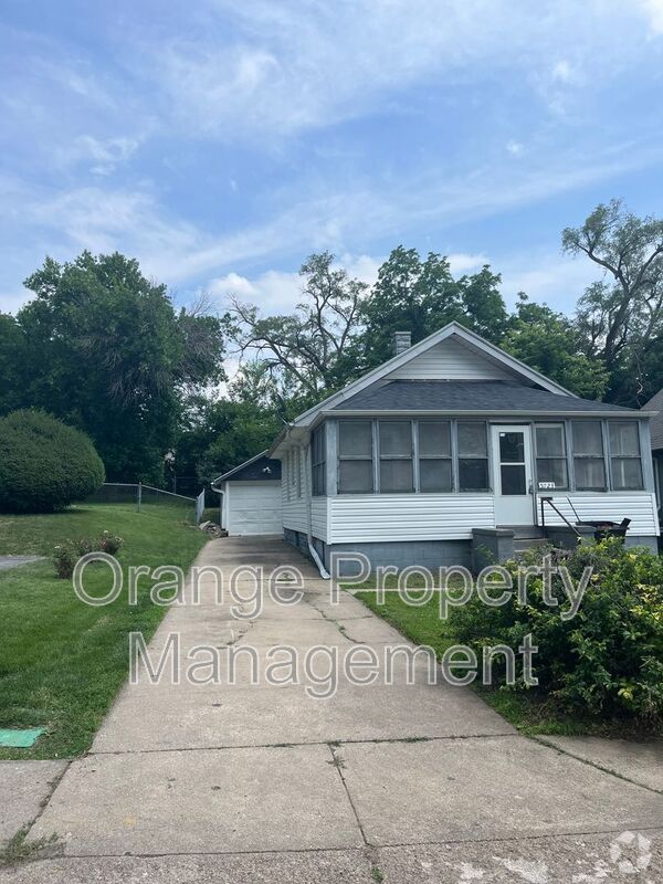 Building Photo - 5723 N 33rd Ave Rental