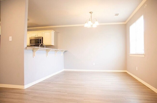 Photo - $200 AMAZON GIFT CARD WITH SIGNED LEASE!! 4b/4.5b Now Pre-leasing For August 10th move in!!