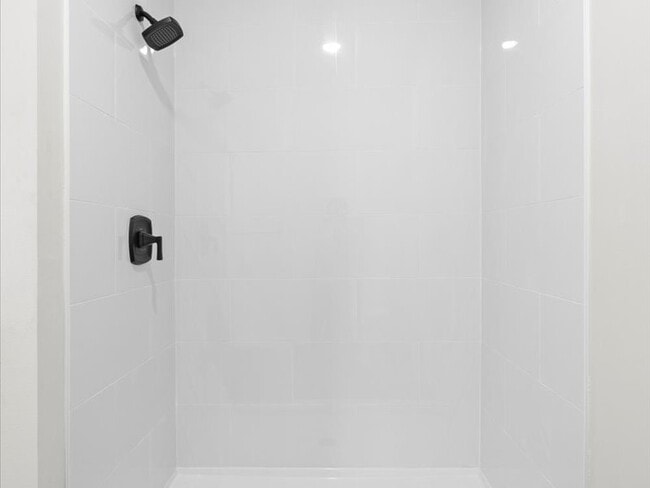 Photo - 8 Jaro Wy Unidad 203