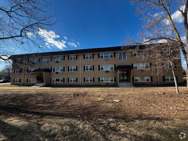 Building Photo - 27 N Maple Ct Unit 14 Rental