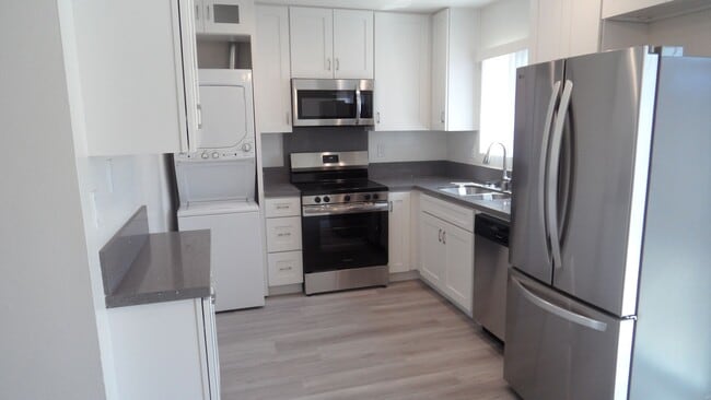 Building Photo - 1189 N Shattuck St Unit C