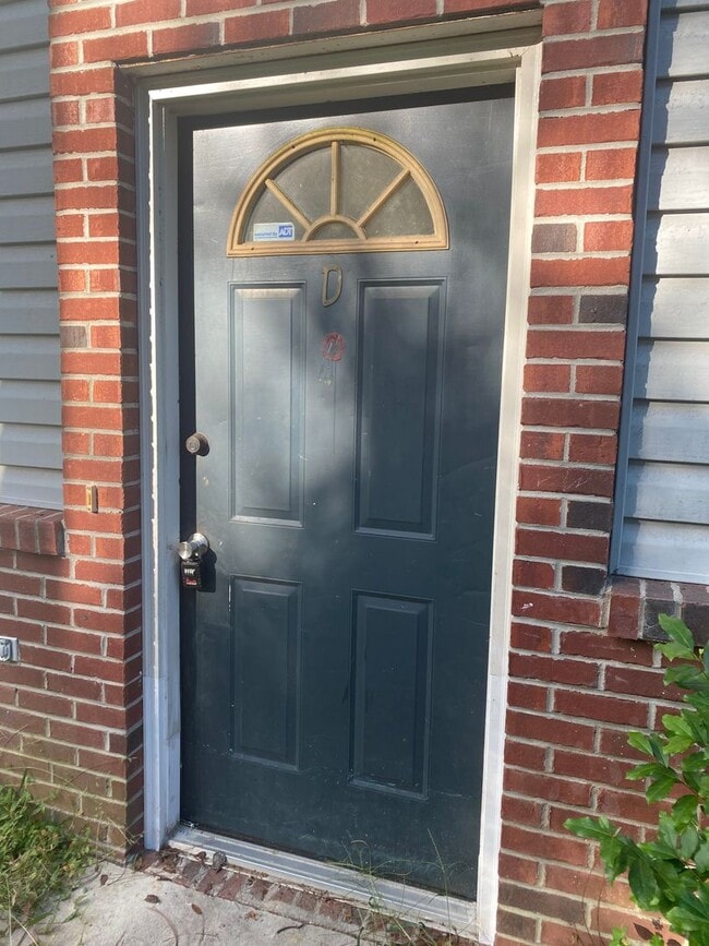 Building Photo - 2603 W Tharpe St Unit Apt D