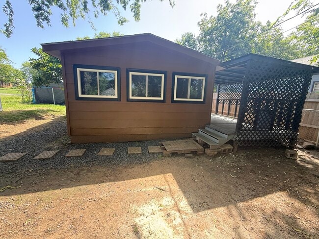 Photo - 113 N Garrison Ave