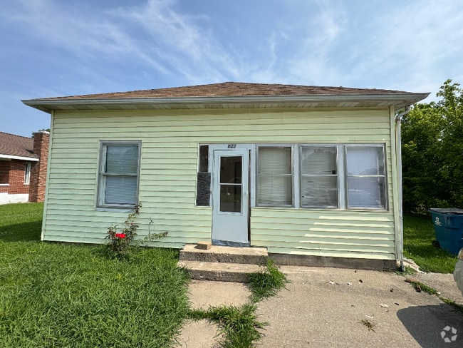 Building Photo - 622 E Maple St Rental