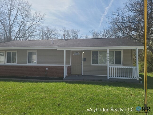 Photo - Charming 3-Bedroom Ranch with Private Yard & Garage in Northbrook/Colerain Township