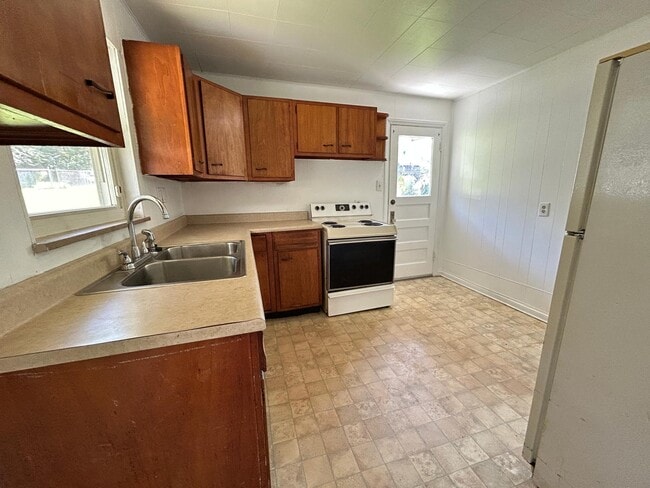 Photo - 3543 Sedler St