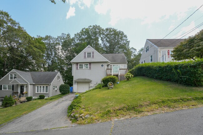 Building Photo - 93 Wayland Ave Rental