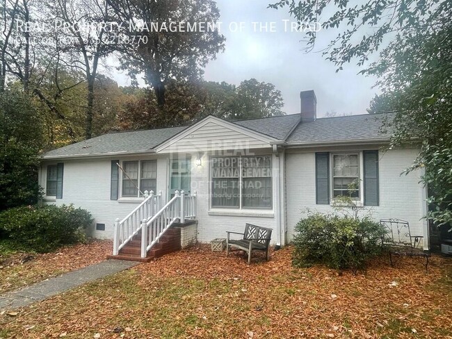 Picturesque Ranch 3bd/1.5ba In Greensboro,... - Picturesque Ranch 3bd/1.5ba In Greensboro,... House