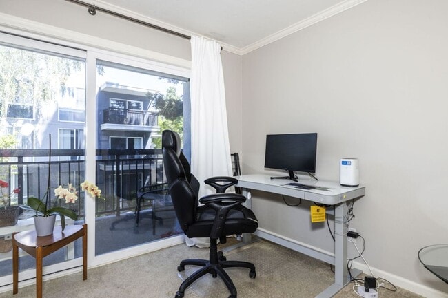 Photo - Conveniently Located, Furnished 1 Bed, 1 Bath Condo w/ Updated Kitchen & Bathroom