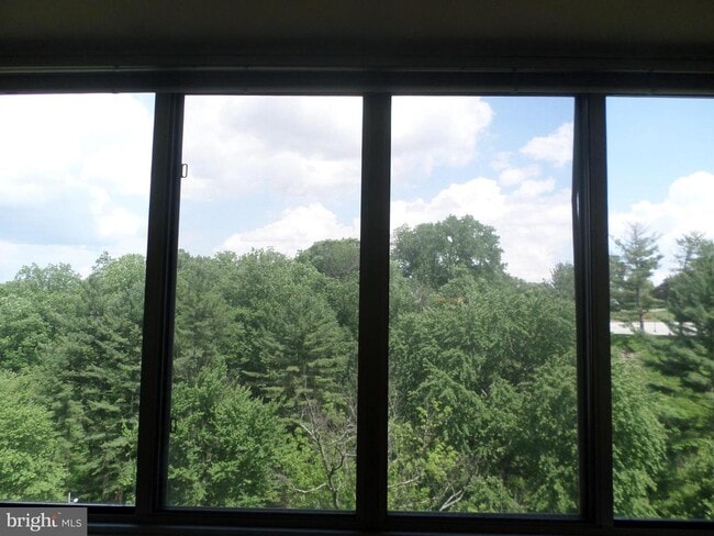 Photo - 2939 Van Ness St NW Unidad 1126