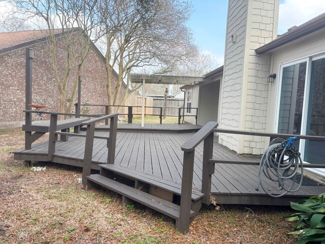 Photo - 16723 Clear Oak Way