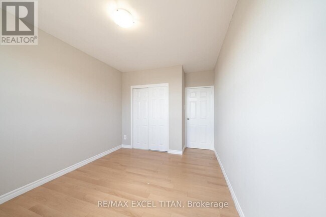 Photo - 468 Ottawa St N Unité 436D