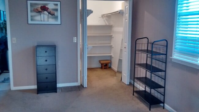 Photo - 945 Chinoe Rd