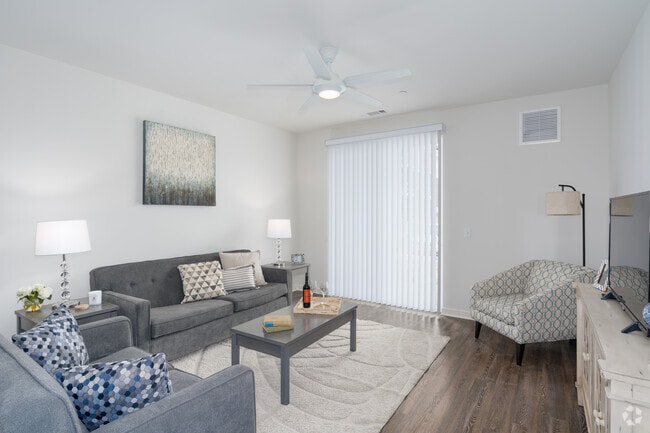 2BR, 2BA - 1269SF