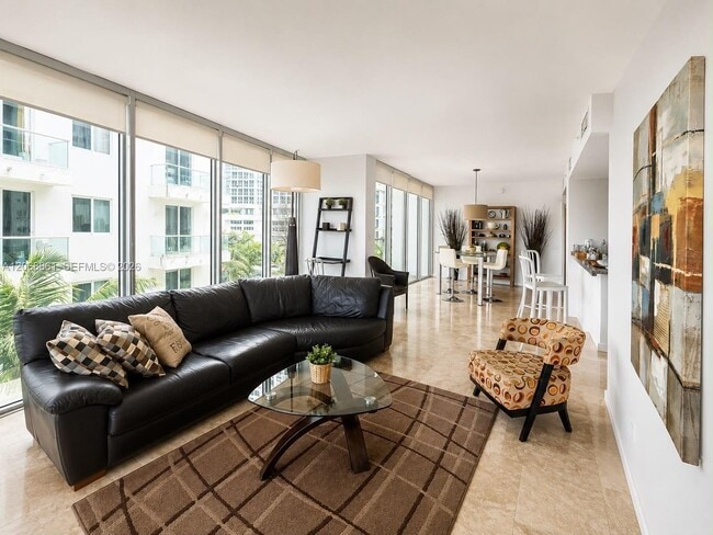 Building Photo - 6305 Indian Creek Dr Unit 5A