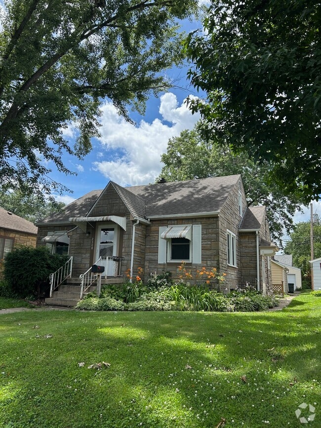 Building Photo - 2308 Wilkes Ave Rental