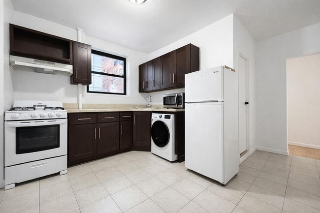 Photo - 401 E 68th St Unit 5E