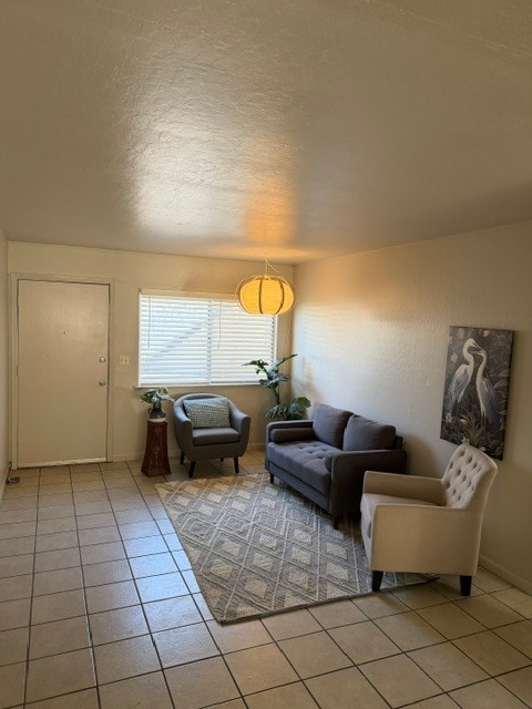 Large Livingroom, Open floorplan - 9305 Oscar Ave Unit #2 is available