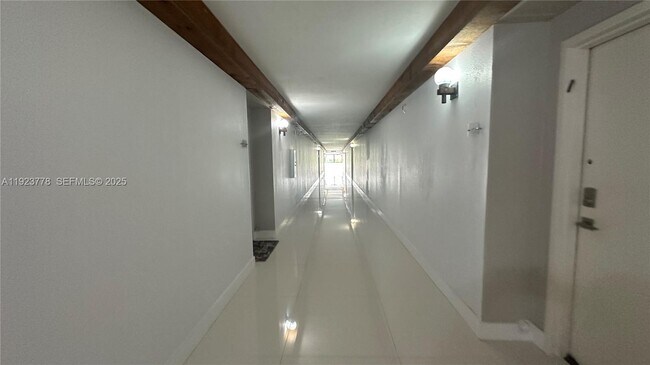 Photo - 200 Lakeview Dr Unit 111