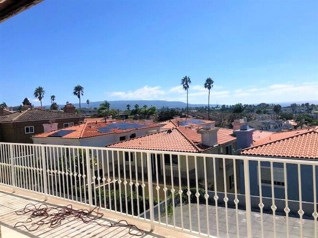 Building Photo - 623 N Juanita Ave Unit 3