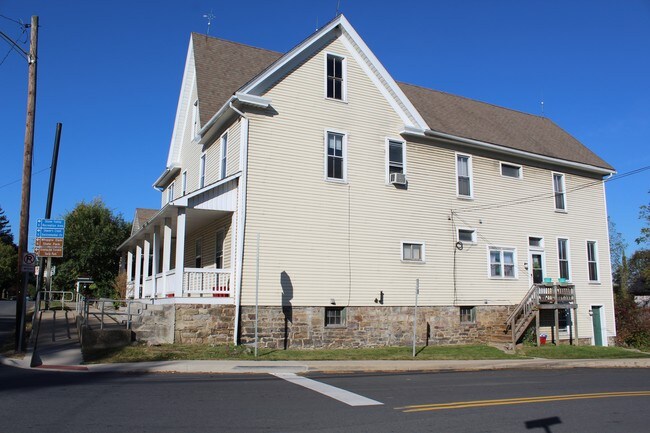 Photo - 101 W Pine Grove Rd