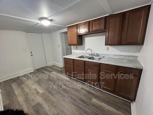 Photo - 185 Monroe St