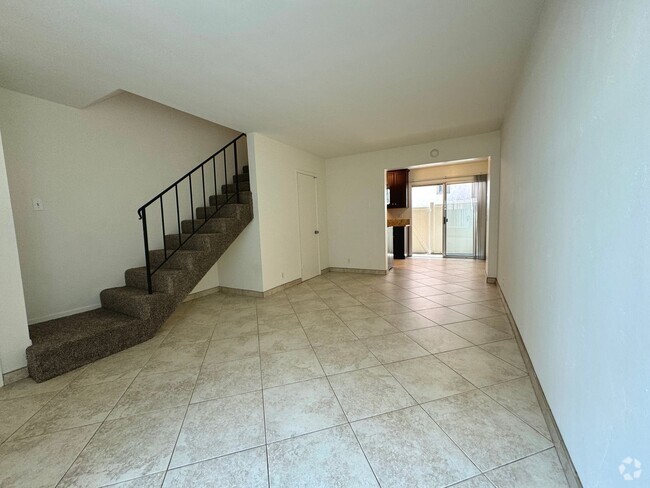 Building Photo - BYR Unit 3111 Byron Street #B Rental