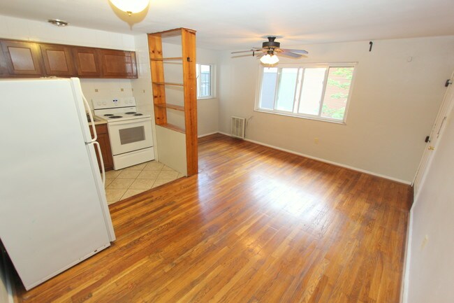 Photo - NEVILLE COMMONS -- 159
