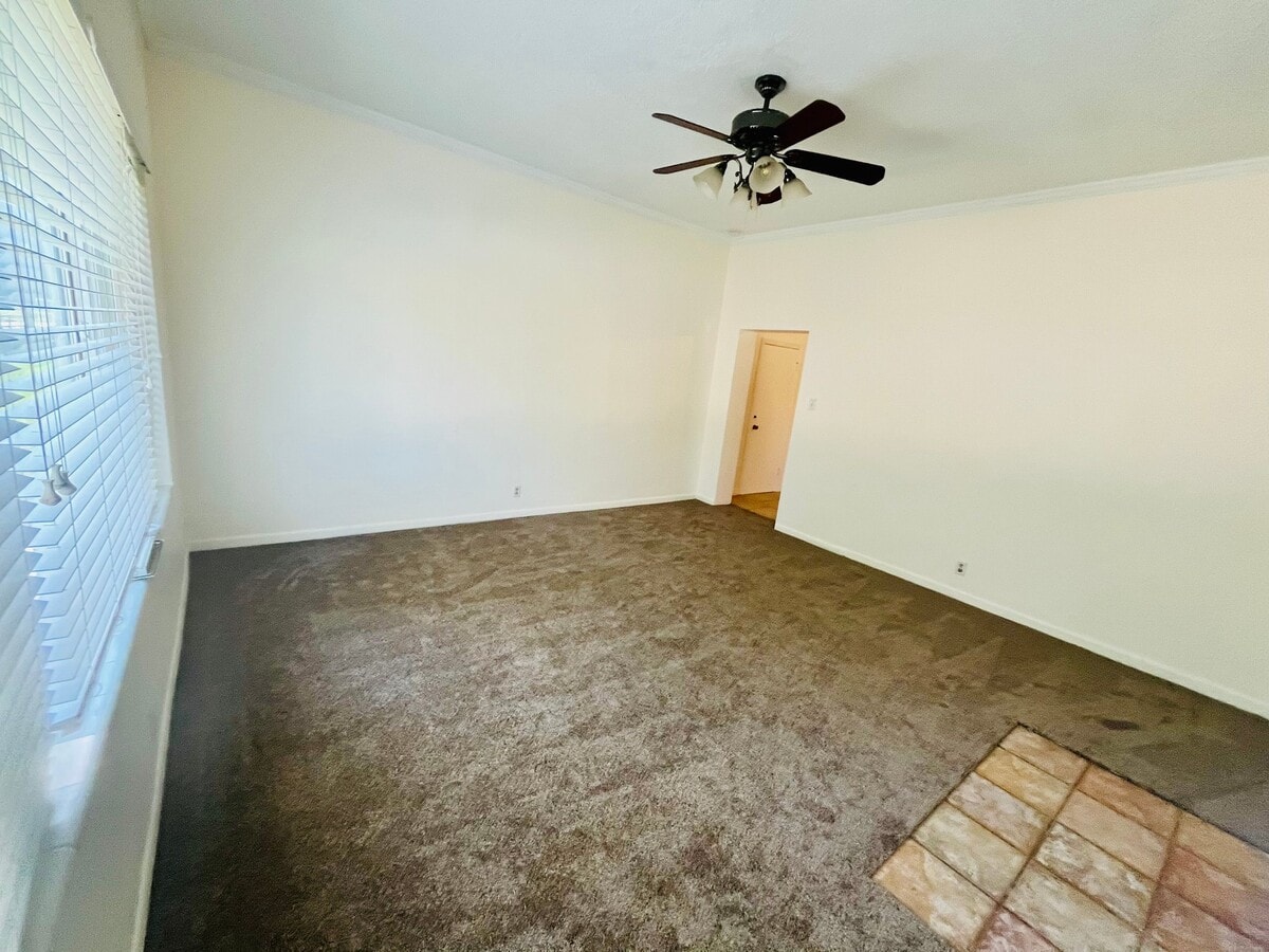 Photo - 722 W 400 N Unit East Apt