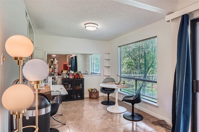 Photo - 6810 Thorncliffe Dr